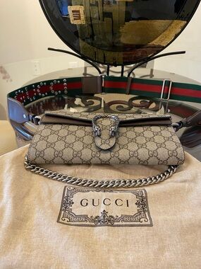 Gucci Beige/Brown GG Supreme Dionysus Bag. Silver Hardware/Chain  & Gucci Strap.